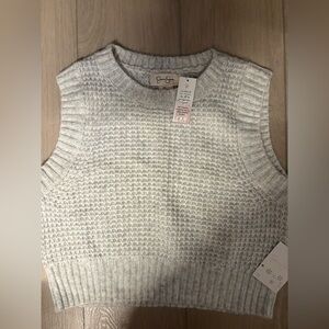 Jessica Simpson size L brand new w/tags Gray sleeveless knit sweater